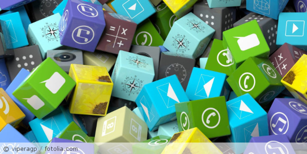 Viele Würfel auf denen Apps abgebildet sind.