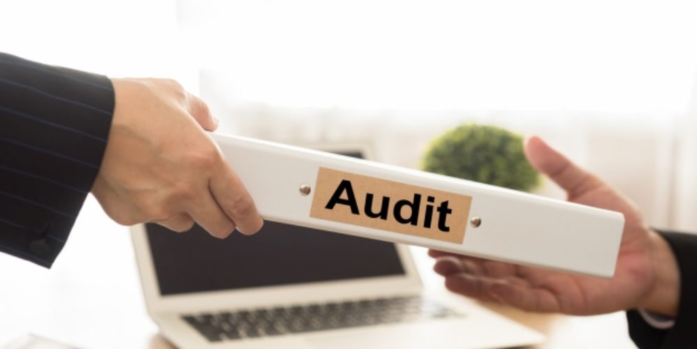 Ein Ordner mit der Aufschrift "Audit".