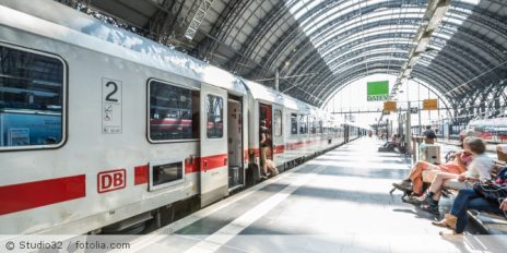 Bahnhof_Zug_fotolia_132602564
