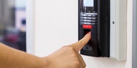 Ein Fingerabdruckscanner.