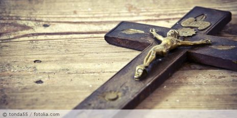 Kreuz_fotolia_53256956