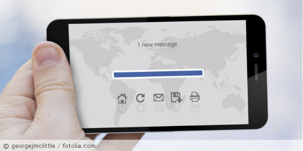 Mail_Handy_fotolia_82098281