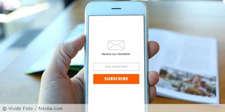 Handy mit einer Newsletter Anmeldung.