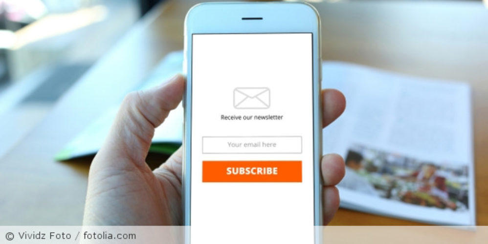 Handy mit einer Newsletter Anmeldung.
