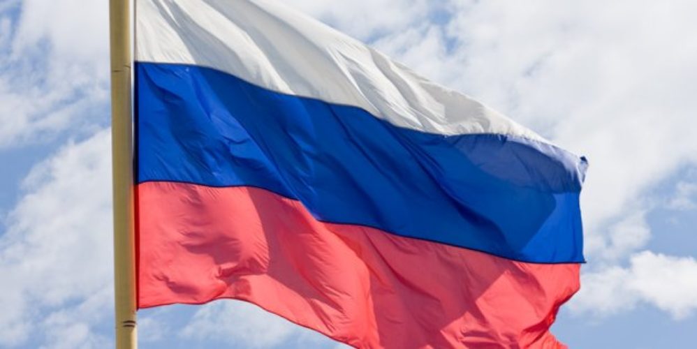 Russische Flagge wurde aufgehängt.
