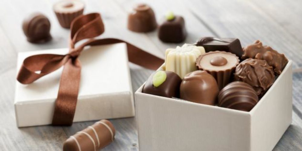 Pralinen in einer Box.