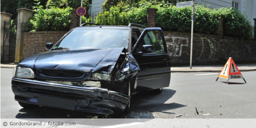 Verkehrsunfall_fotolia_23753867