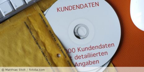 CDs mit der Aufschrift "Kundendaten".