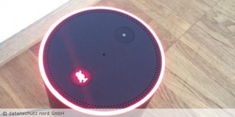 Lautsprecher mit Bluetooth der Rot leutet.