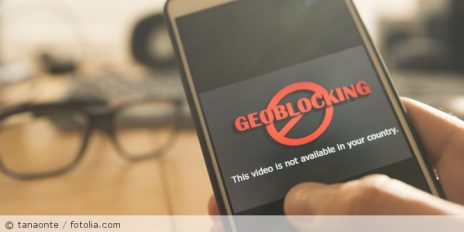 Smartphone mit einen Geblockt-Symbol auf dem Bildschirm.