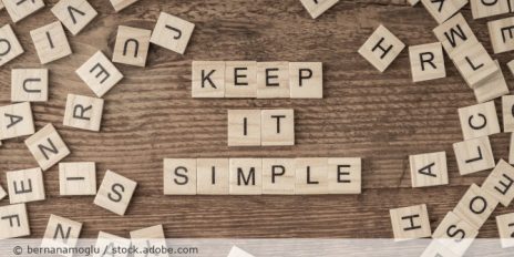 Würfel mit der Aufschrift "Keep it simple".
