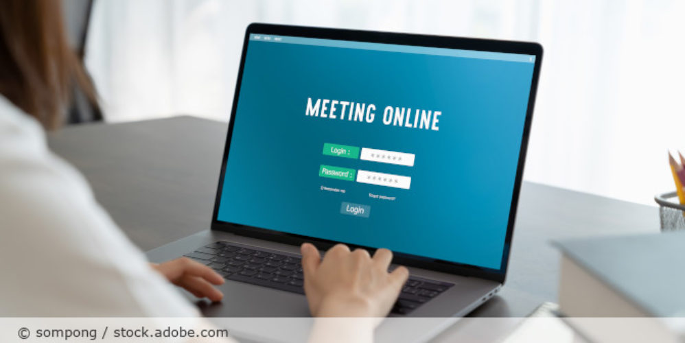 Laptop mit einen Anmeldefenster zu einen Online Meeting.