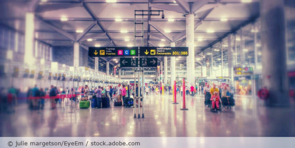 Abflughalle in einen Flughafen.