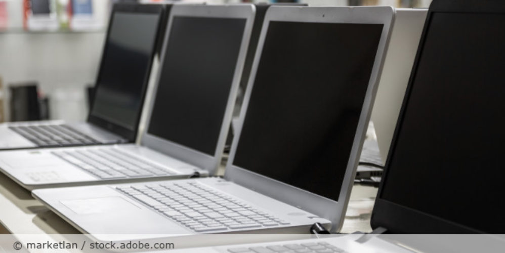 Laptops im Laden zum Verkauf.