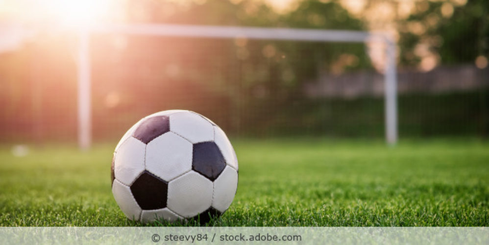 Fussball_Tor_Rasen_Sport_AdobeStock_110372910