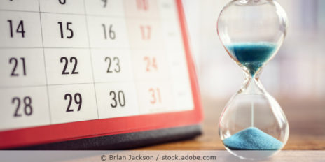 Sanduhr_Kalender_Zeit_Uhr_AdobeStock_182562237