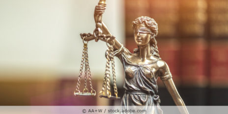 Justitia_Figur_AdobeStock_176917483