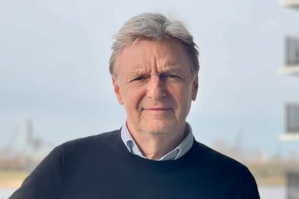 Dr. Uwe Schläger