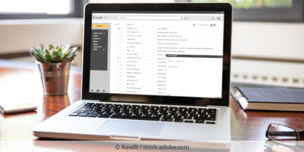 Email inbox on a laptop. / Geöffnetes E-Mail Postfach auf einem Laptop.